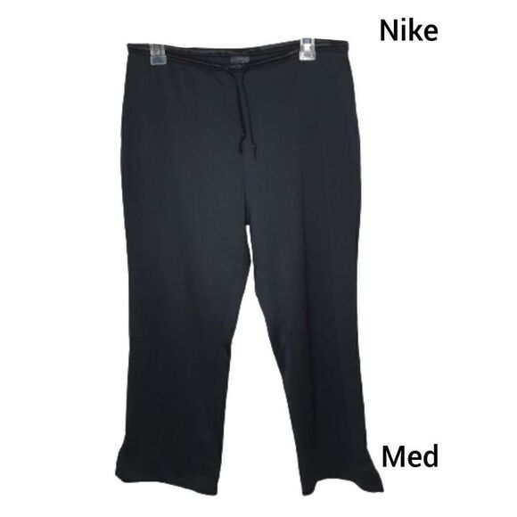 Nike Women's Athletic Capris Essential Workout Stretch Dri-Fit Pants M - Picture 1 of 9